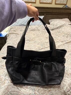 Perlina Black Leather Shoulder Tote